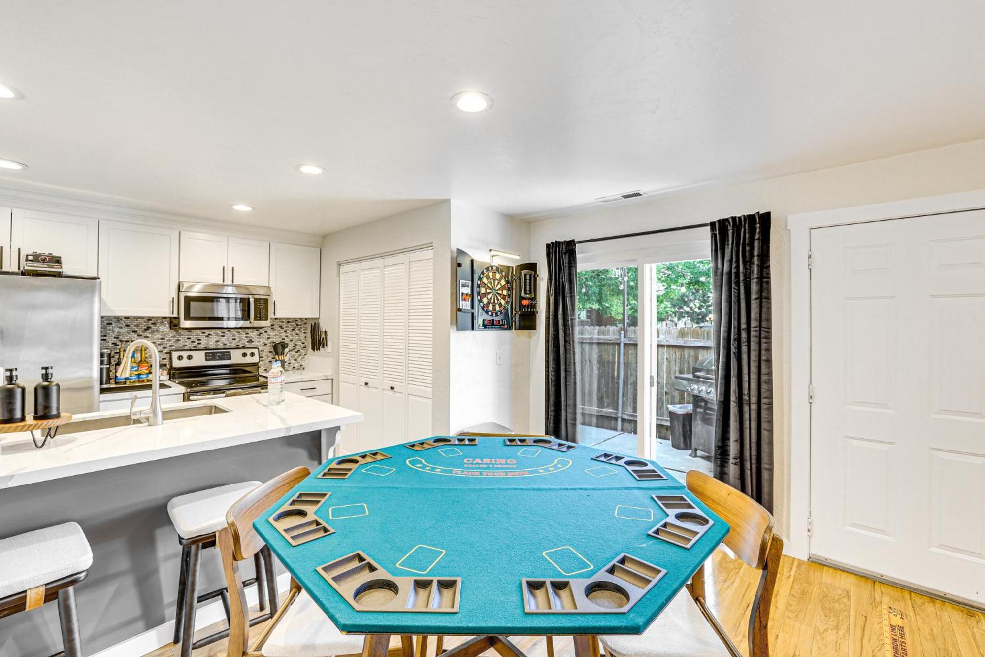 The Game Night With Patio In Boise! Apartment *