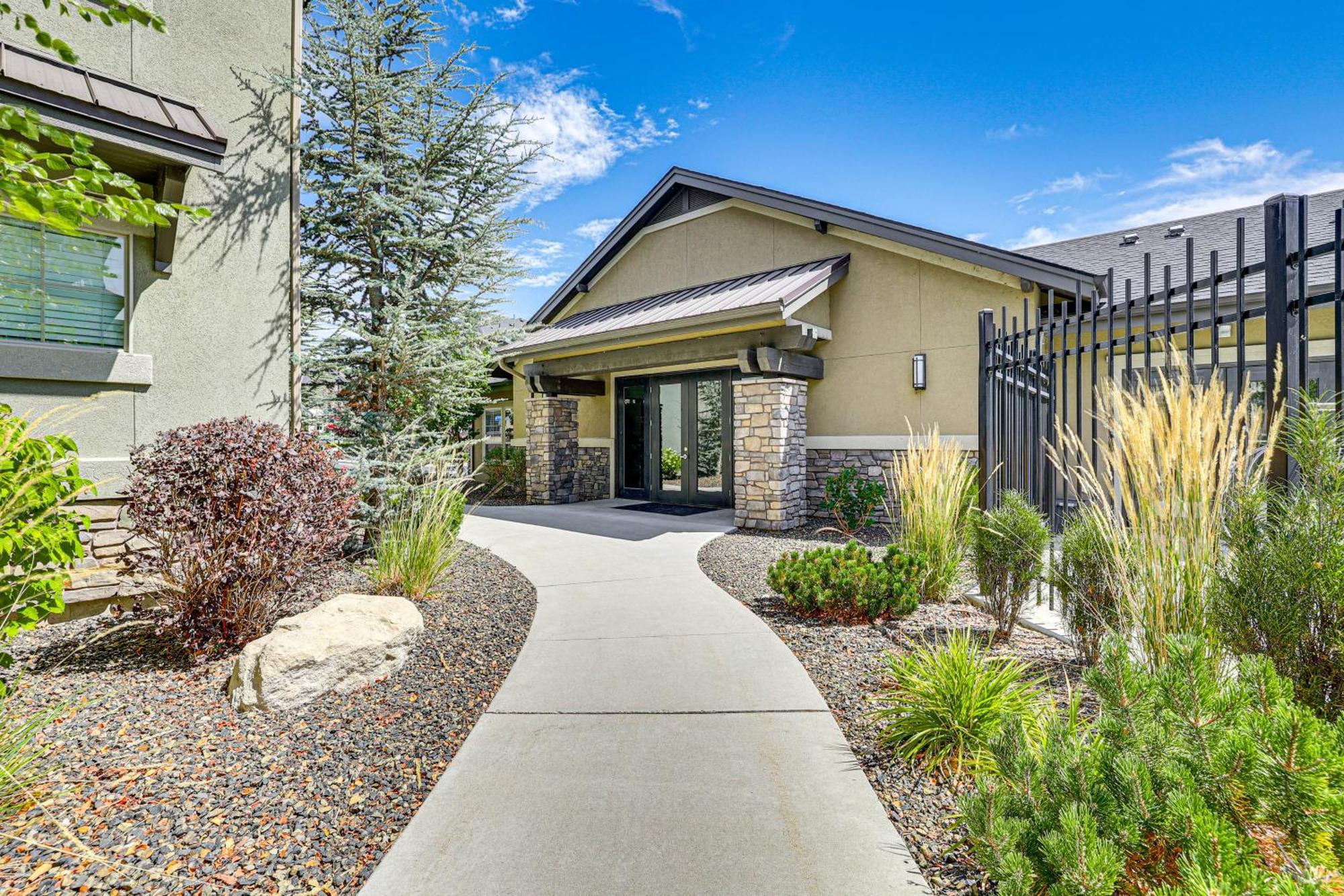 Spacious Townhome About 5 Mi To Downtown Boise