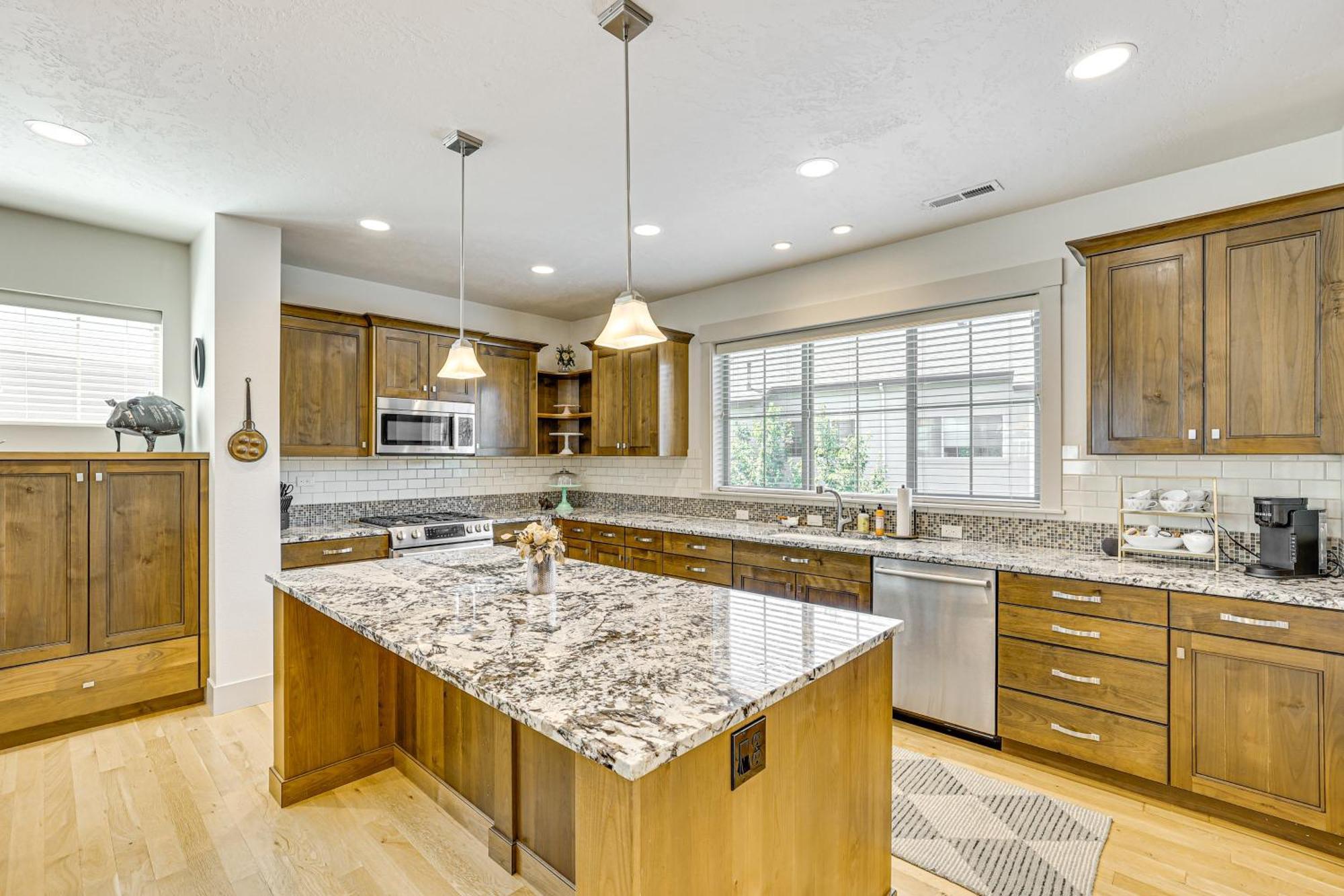 Spacious Townhome About 5 Mi To Downtown Boise