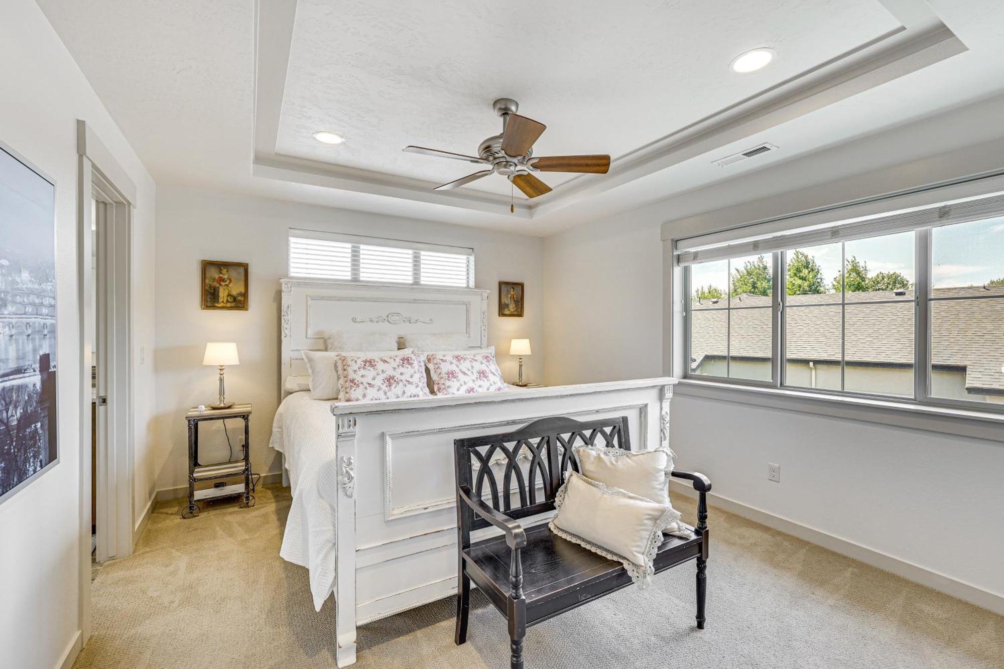 Spacious Townhome About 5 Mi To Downtown Holiday home
