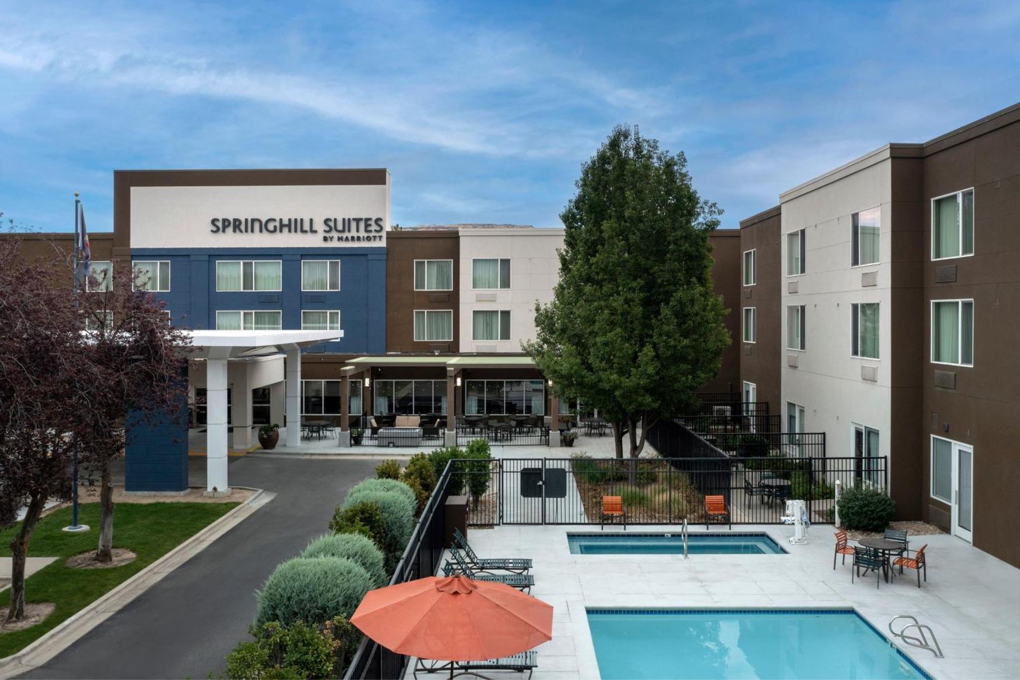 Hotel Springhill By Marriott Parkcenter 3*