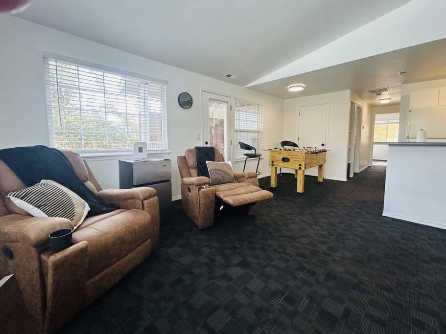 Apartment Chandlers Recliner Retreat Boise