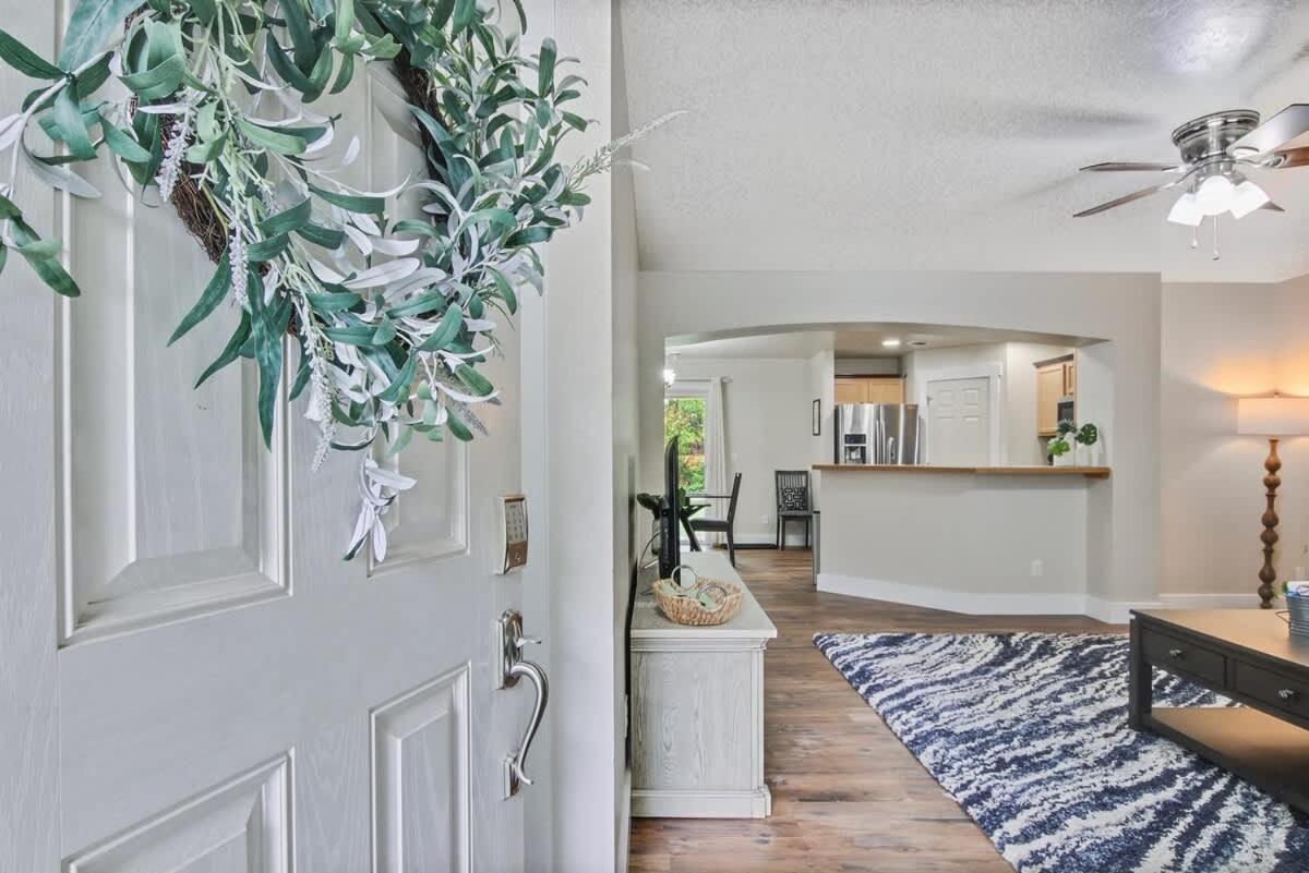 Holiday home Newly Remodeled Private Sleeps 16 Boise