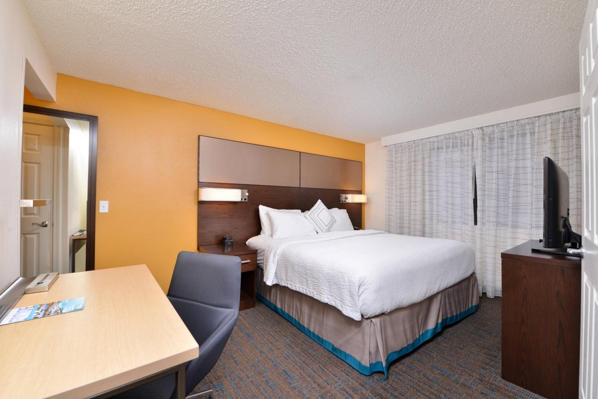 Hotel By Marriott Downtown/university