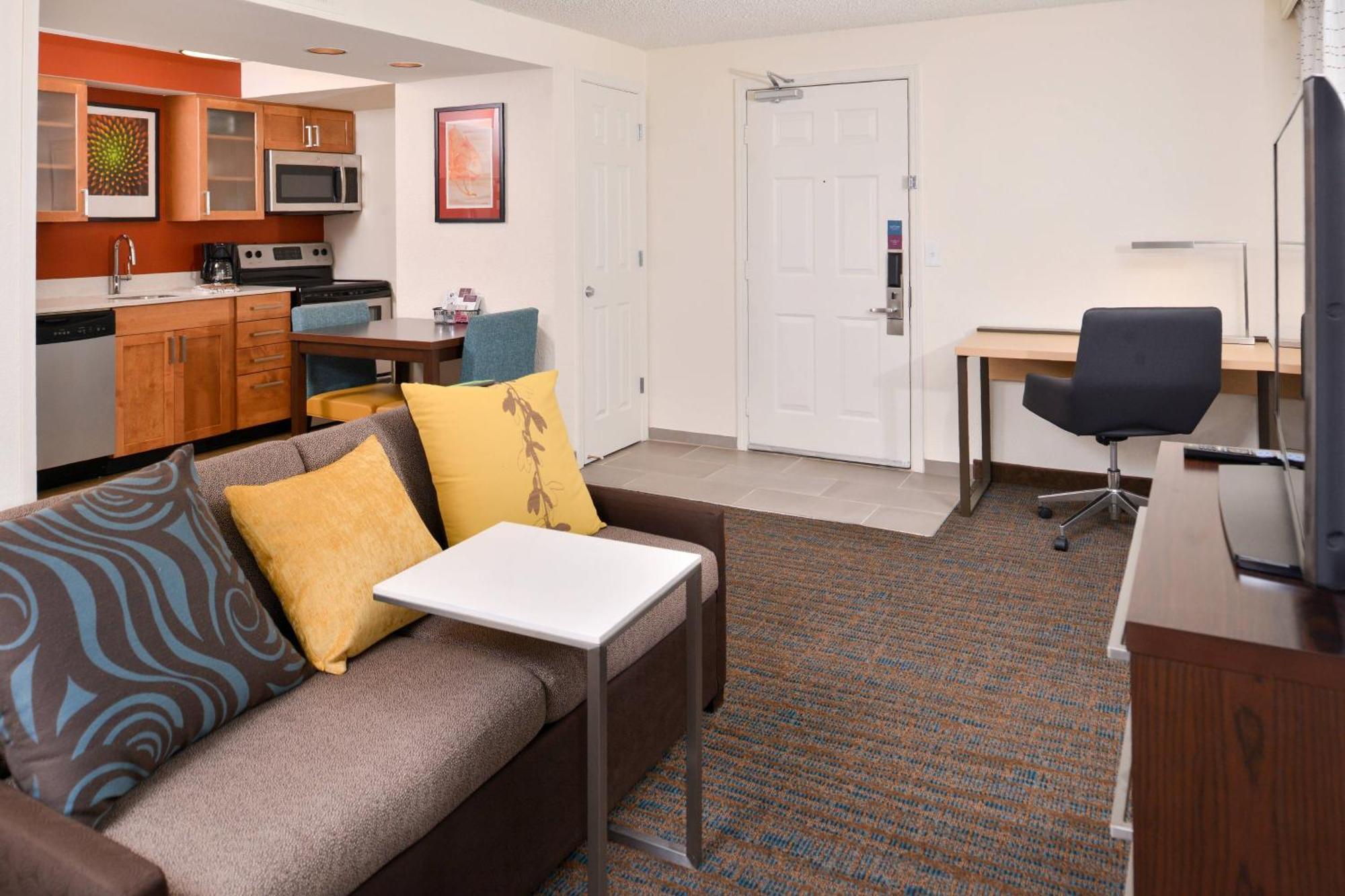 By Marriott Downtown/university Hotel Boise
