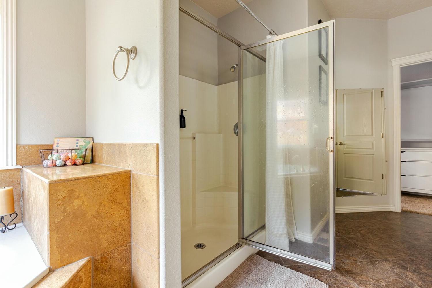 Se Serenity, Covered Patios, Gas Fire Pit, Games * Boise