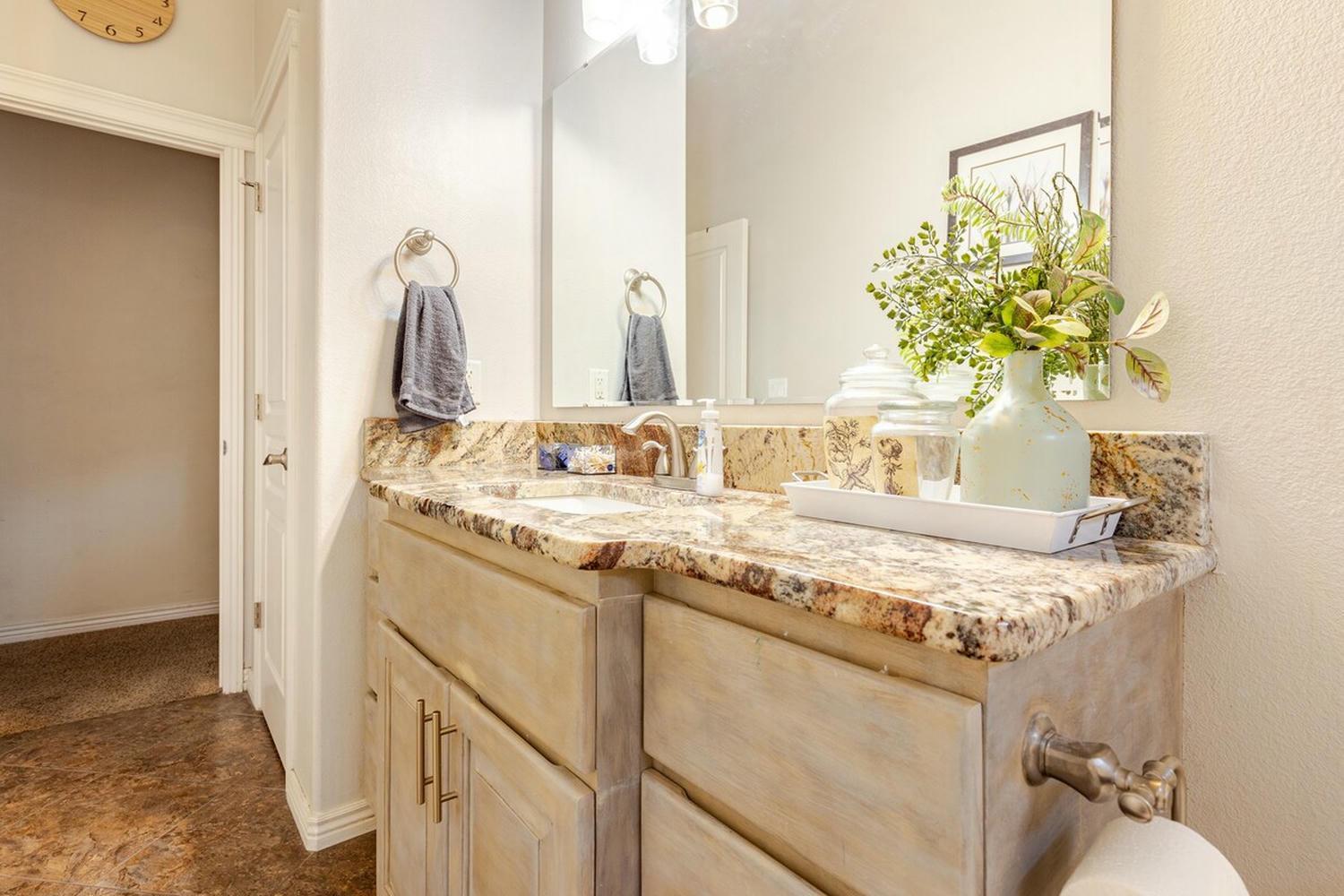 Se Serenity, Covered Patios, Gas Fire Pit, Games Villa Boise