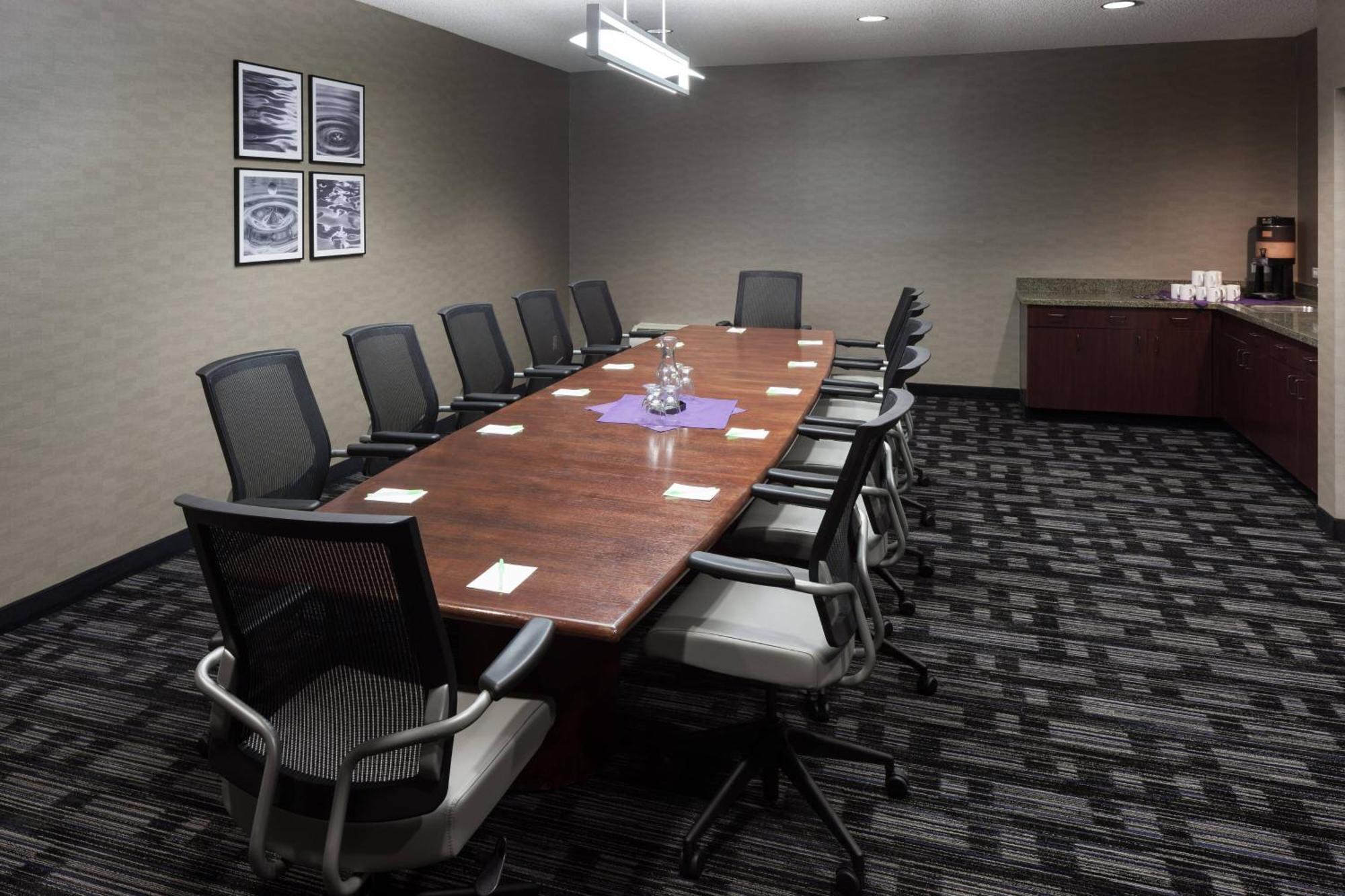 Springhill By Marriott Parkcenter 3*