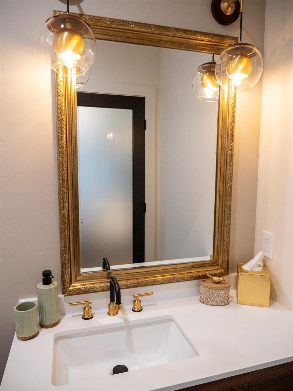 Downtown Sunset Ave Romantic Private Apartment Boise