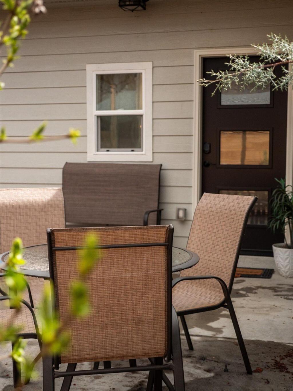 Downtown Sunset Ave Romantic Private *