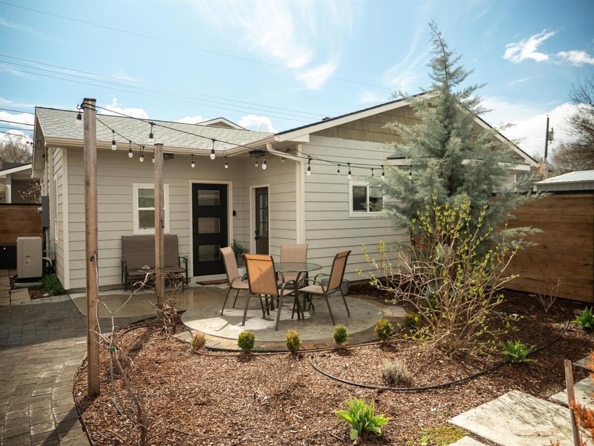Downtown Sunset Ave Romantic Private Apartment Boise
