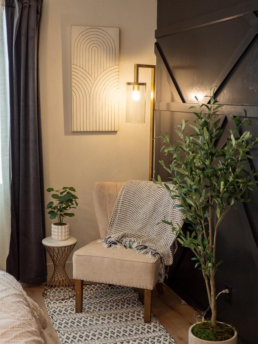Downtown Sunset Ave Romantic Private