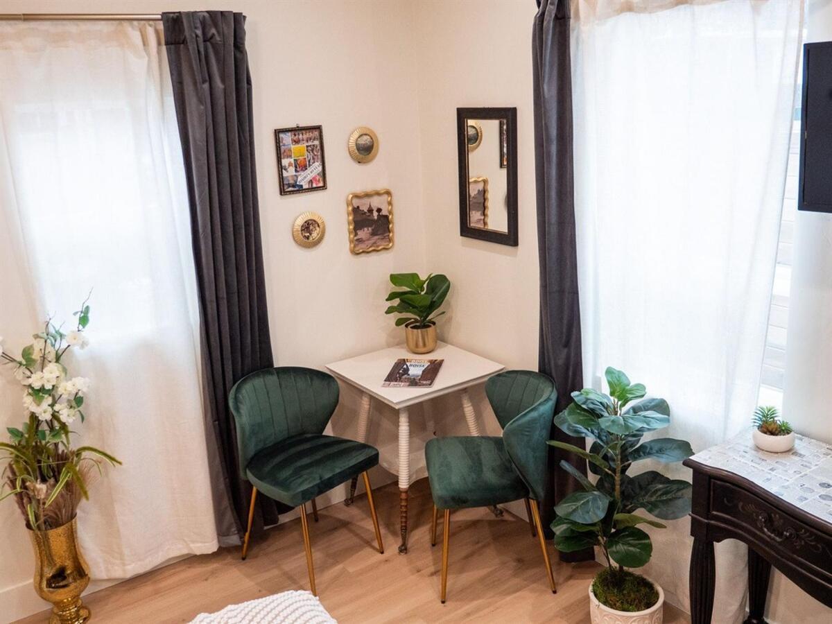 Apartment Downtown Sunset Ave Romantic Private