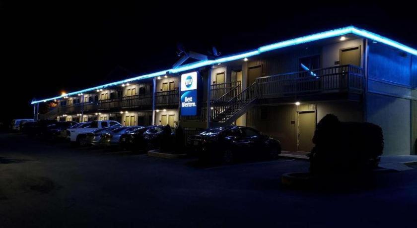 Airport Hotel 3*