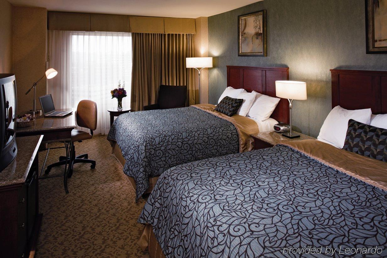 The Grove Hotel 4*