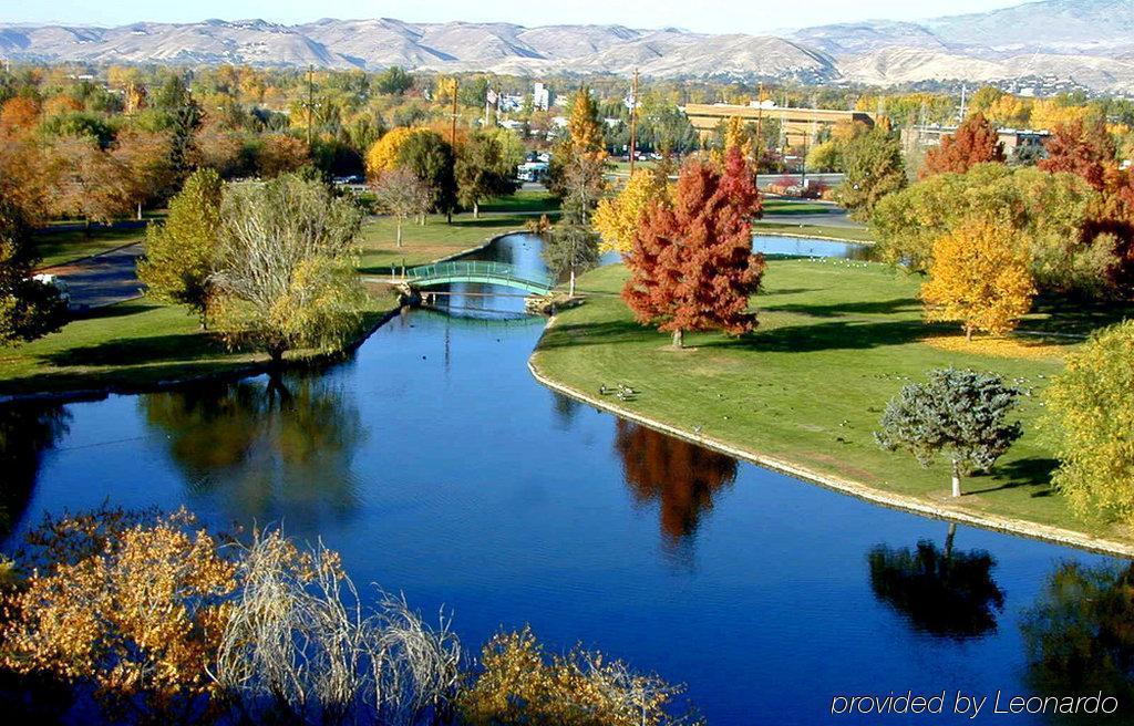 By Marriott Downtown/university Hotel Boise