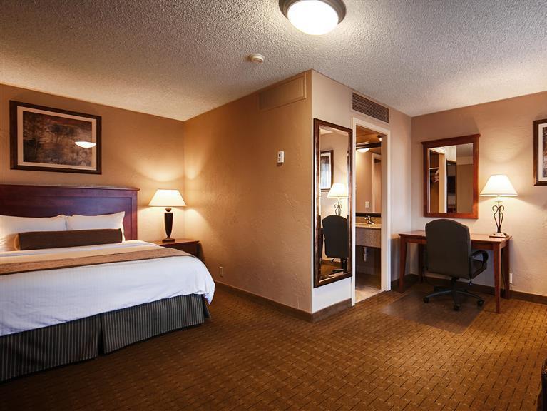 Western Vista At The Airport 3*