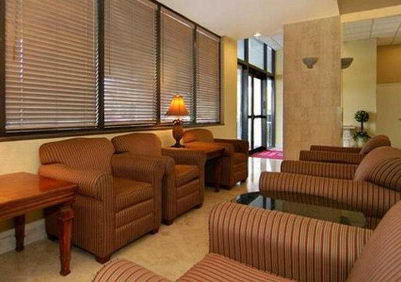 Hotel Comfort Airport 3*