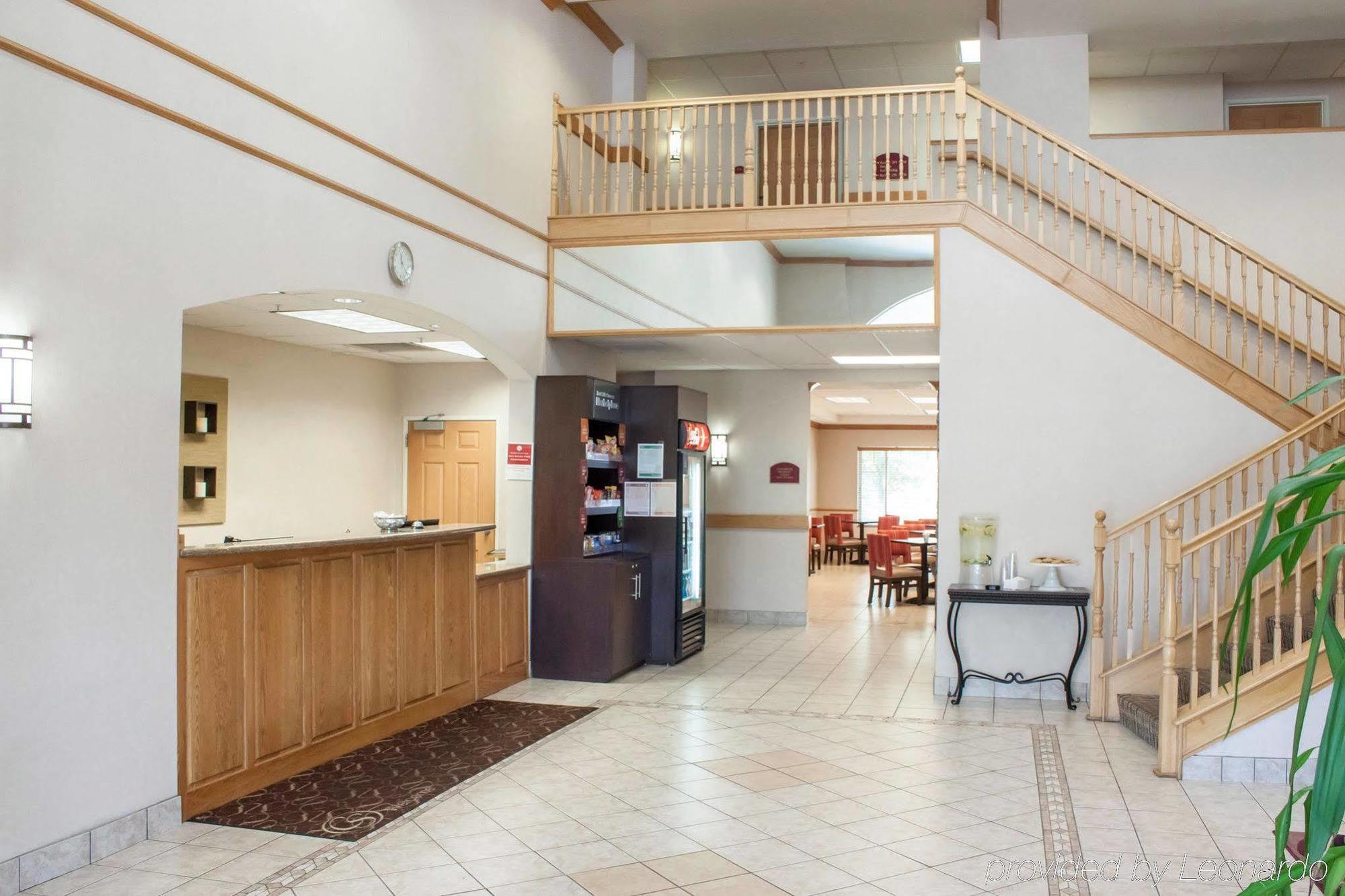 Hotel Comfort Airport 3*