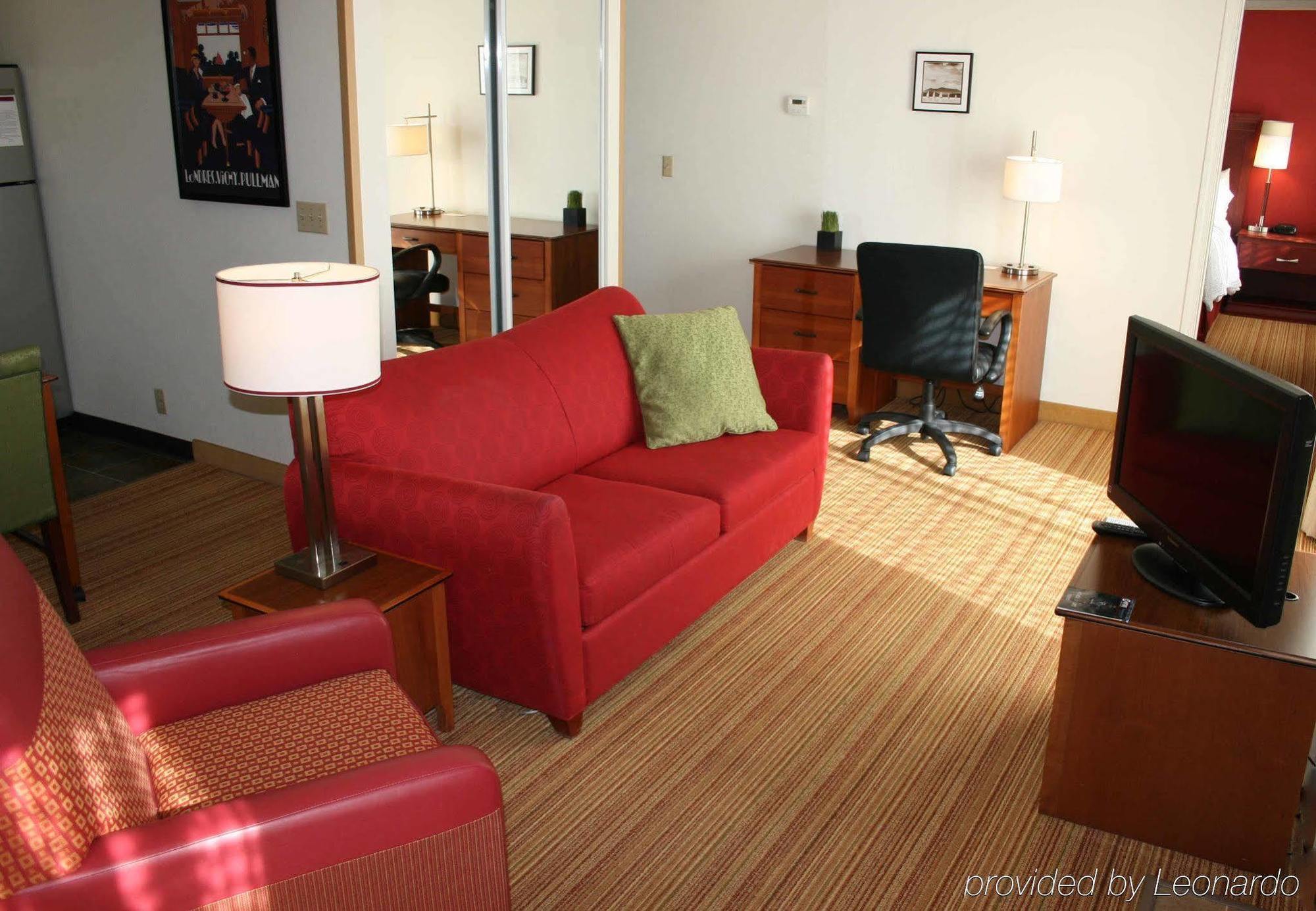 Hotel By Marriott Downtown/university