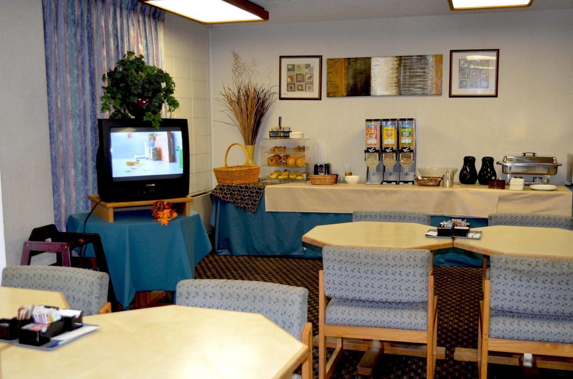 Cottonwood Riverside Downtown 3*