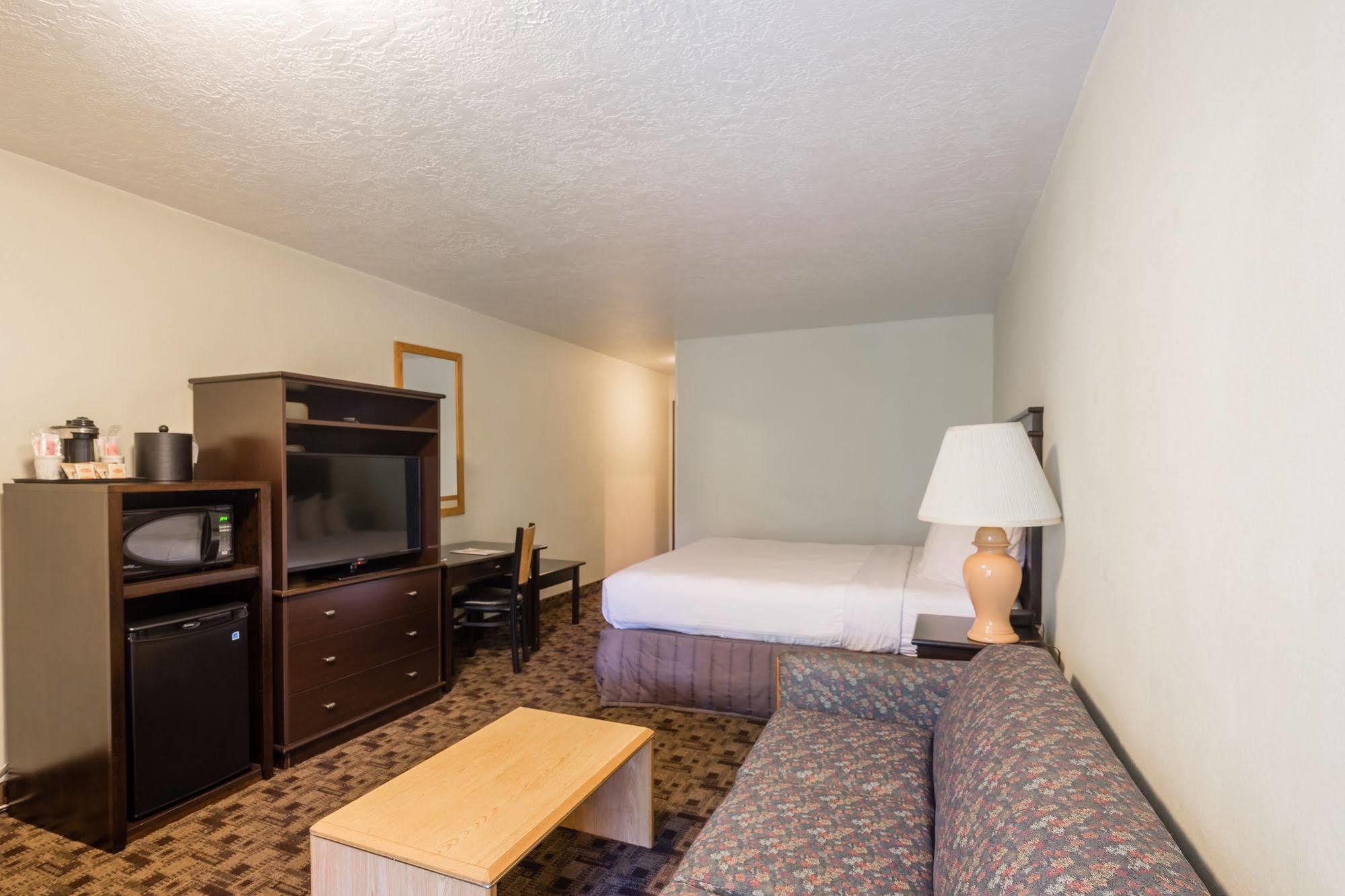 Hotel Cottonwood Riverside Downtown Boise