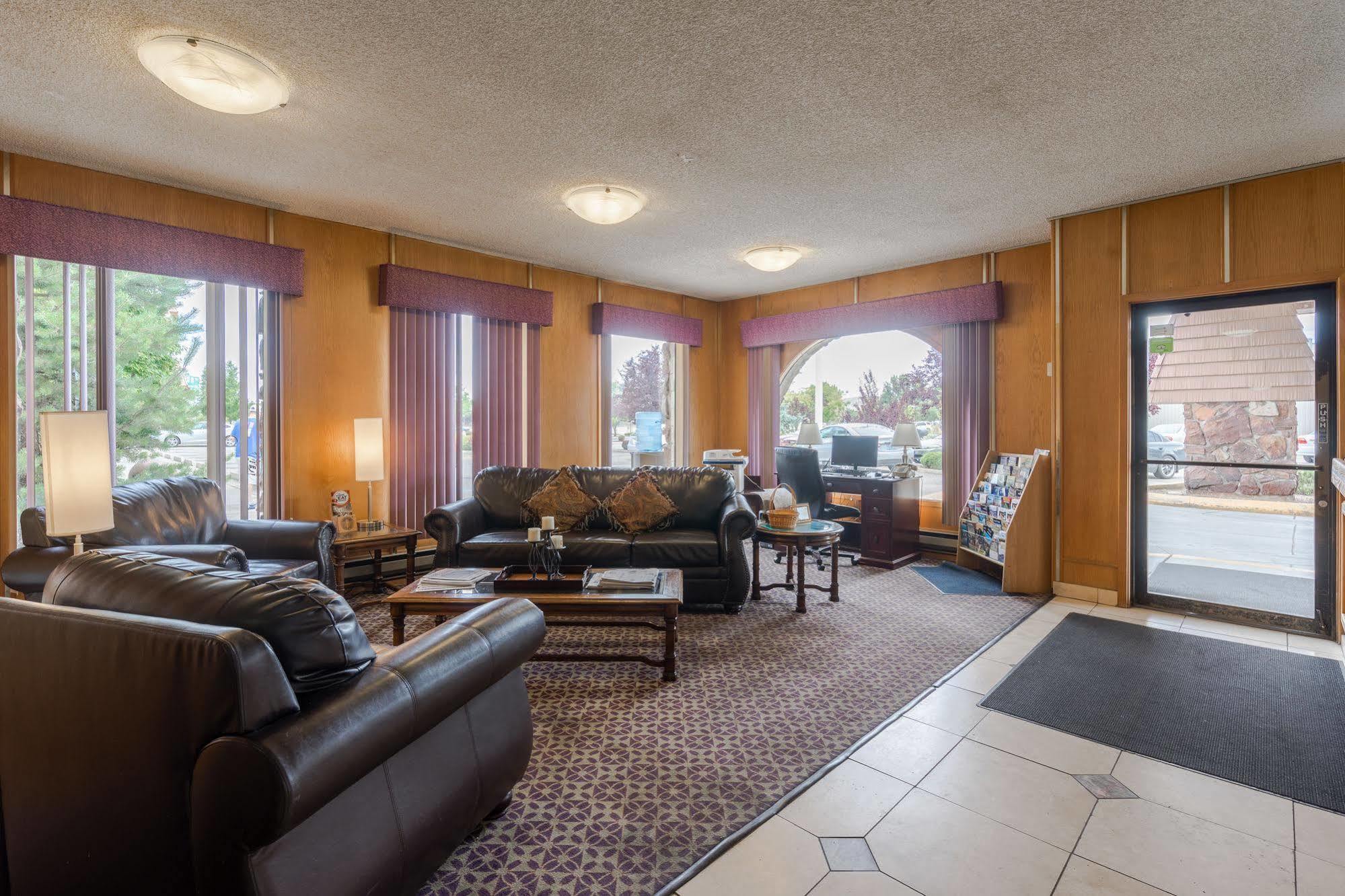 Cottonwood Riverside Downtown 3*