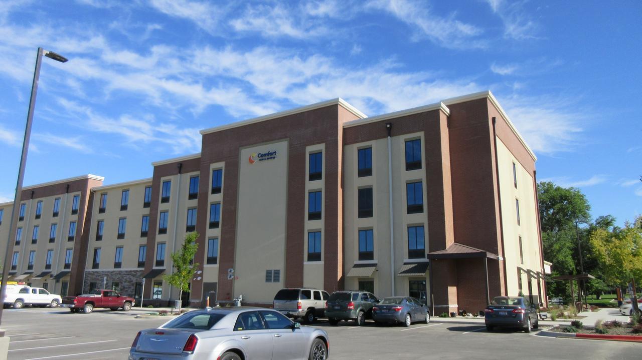 Comfort & Airport Hotel