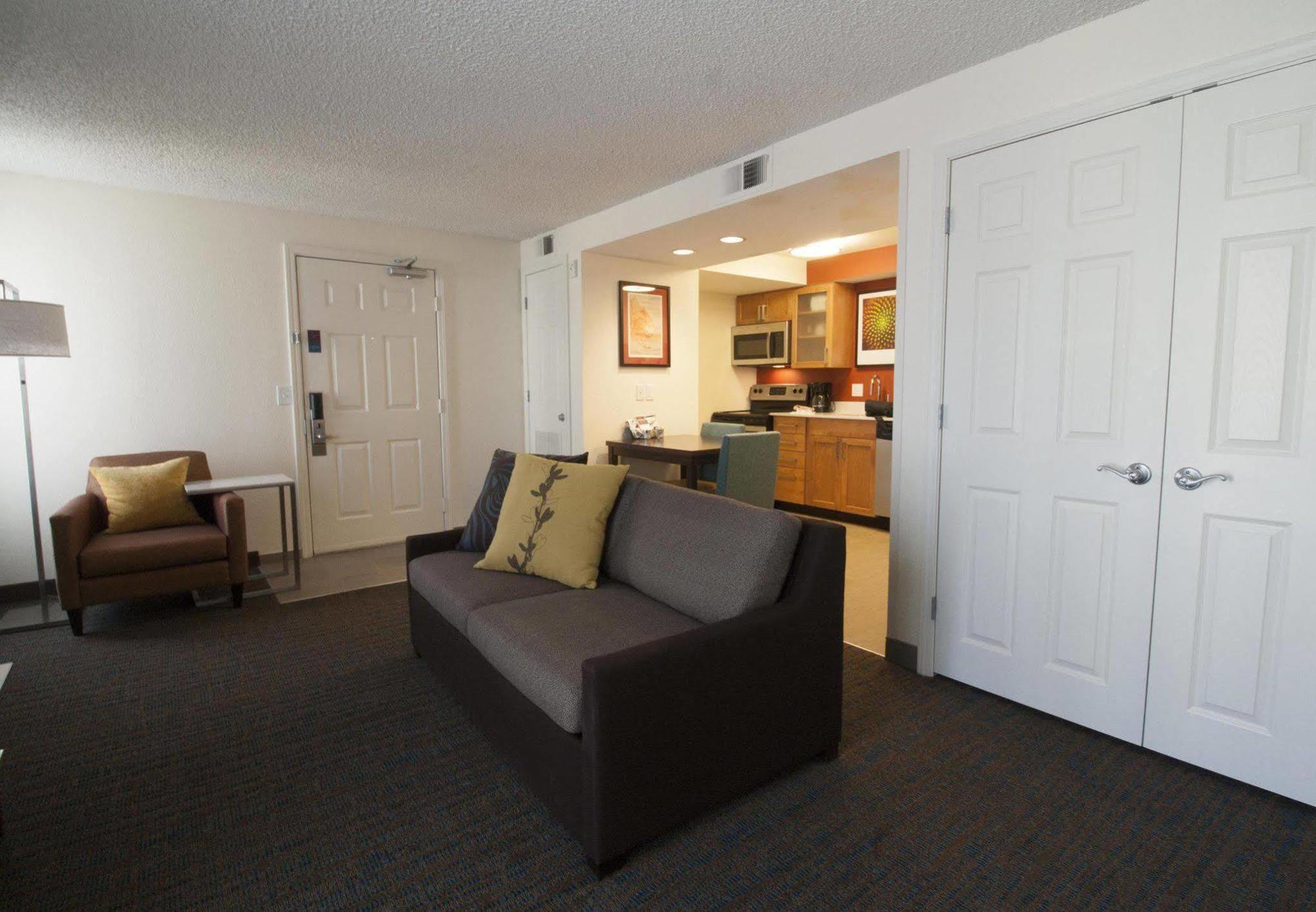 Hotel By Marriott Downtown/university