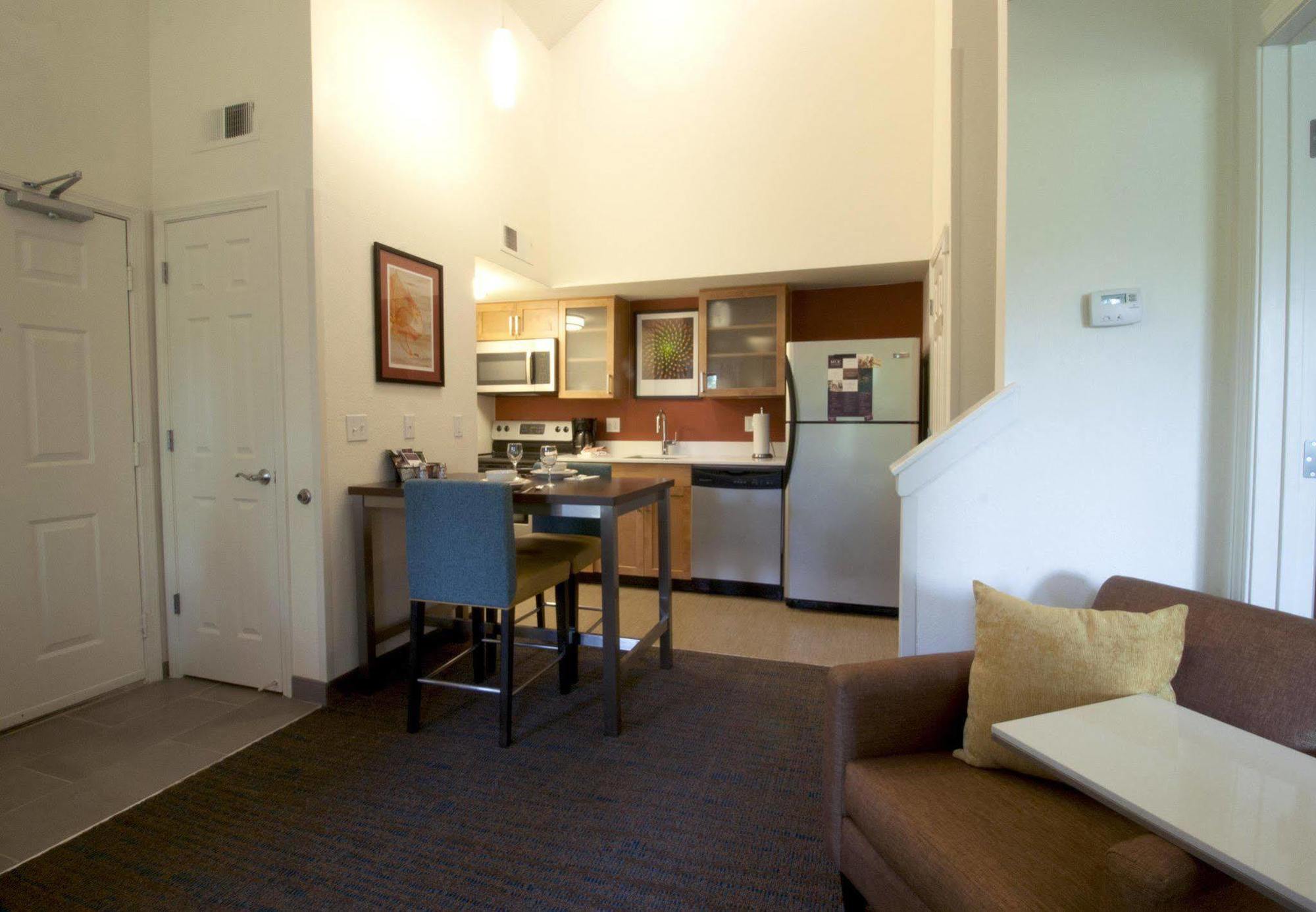 Hotel By Marriott Downtown/university