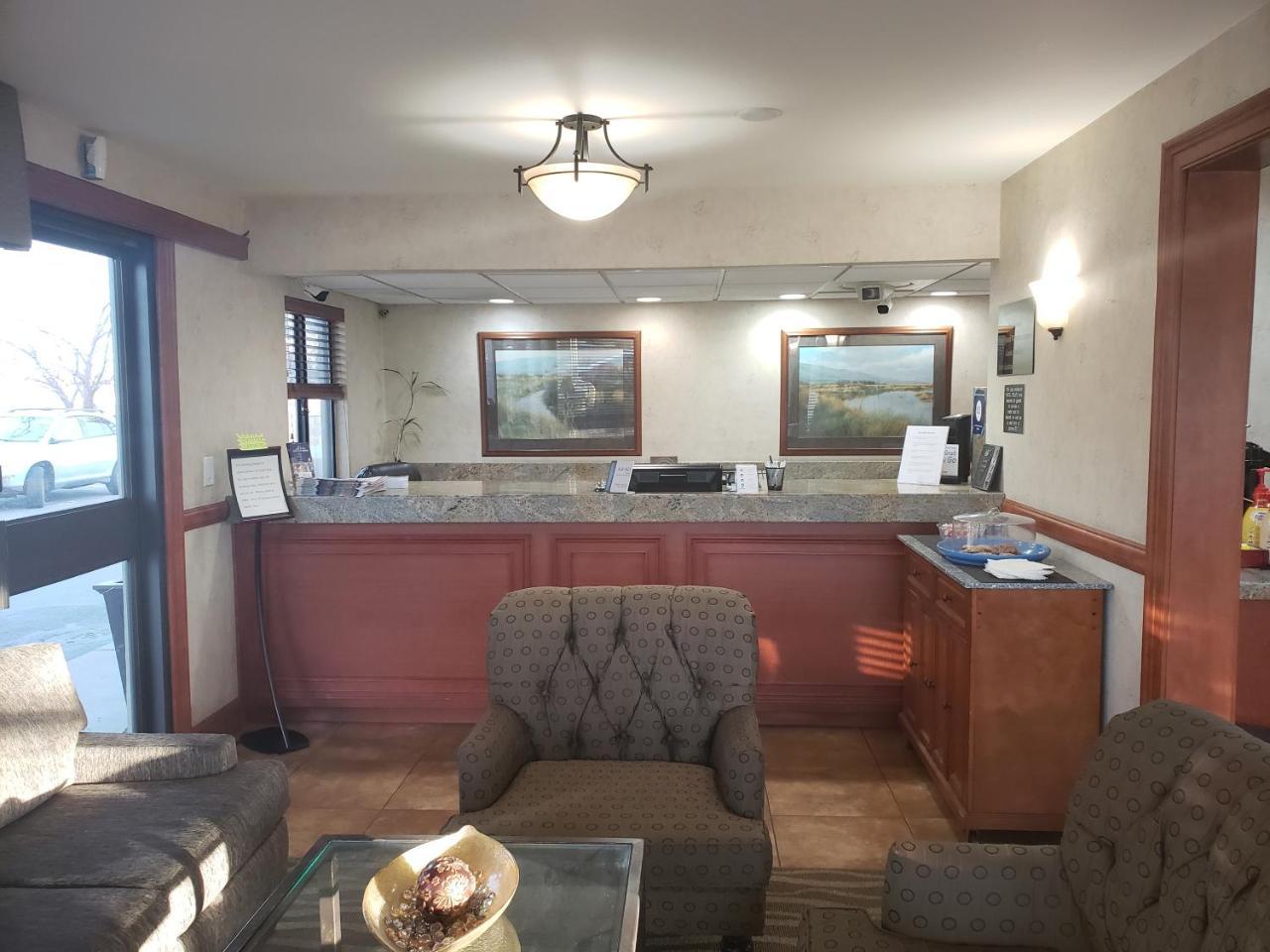 Airport Hotel 3*