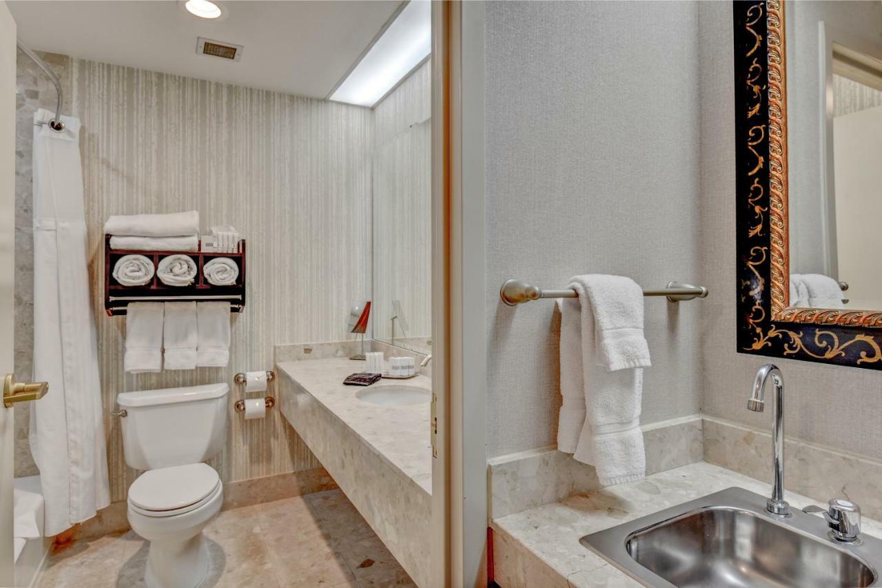 Hotel The Grove 4*