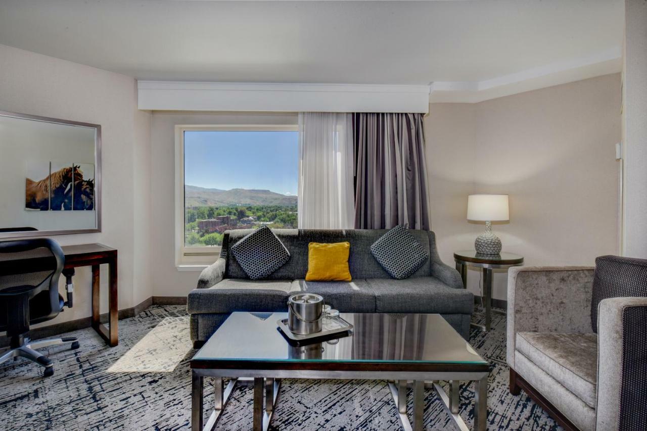 The Grove 4*