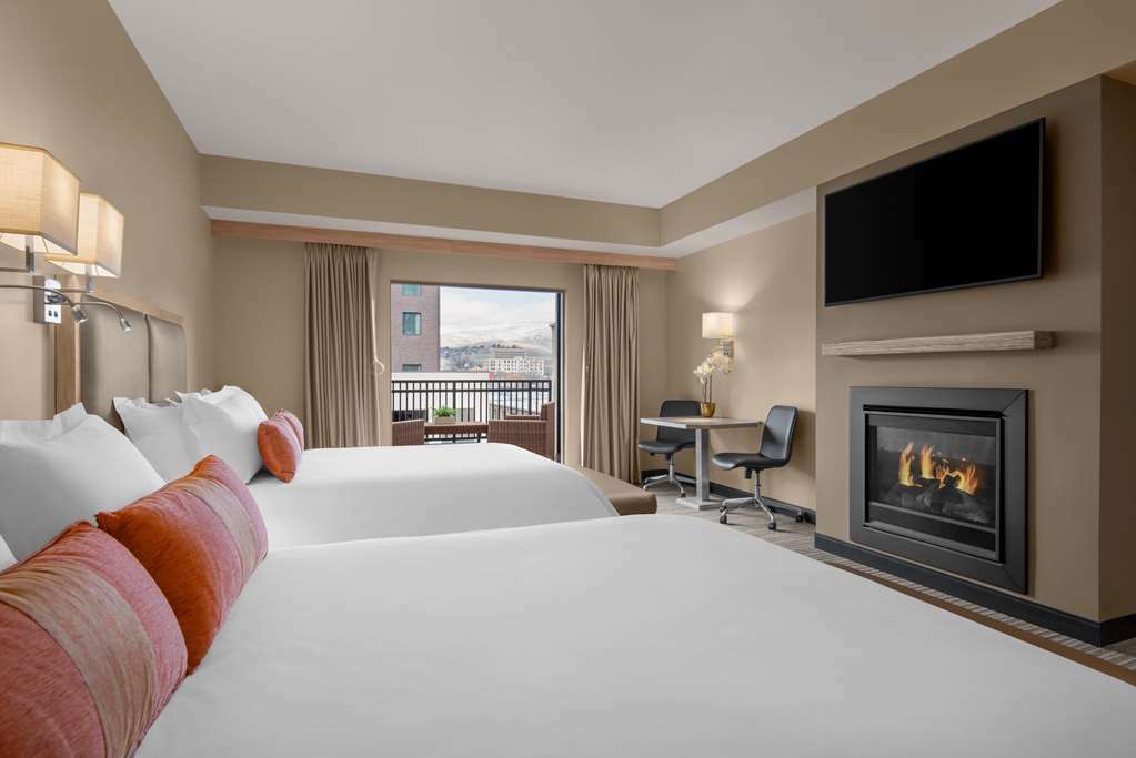 At 500 Capitol 4* Boise