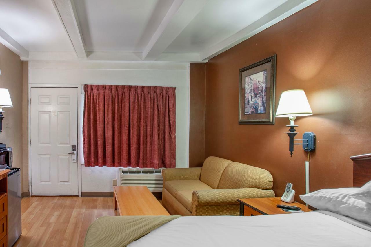 Budget Inn 2*