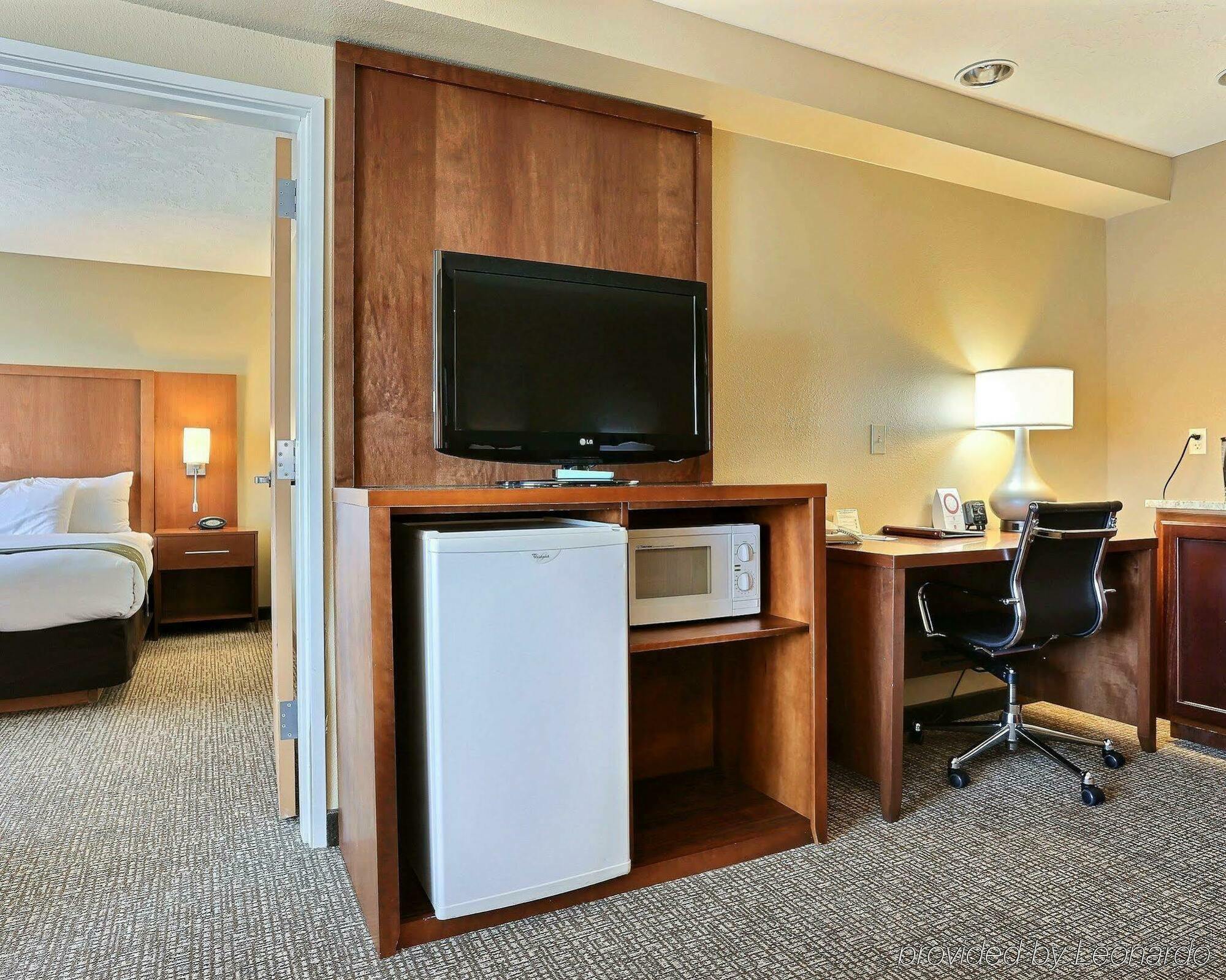 Hotel Comfort Airport 3*