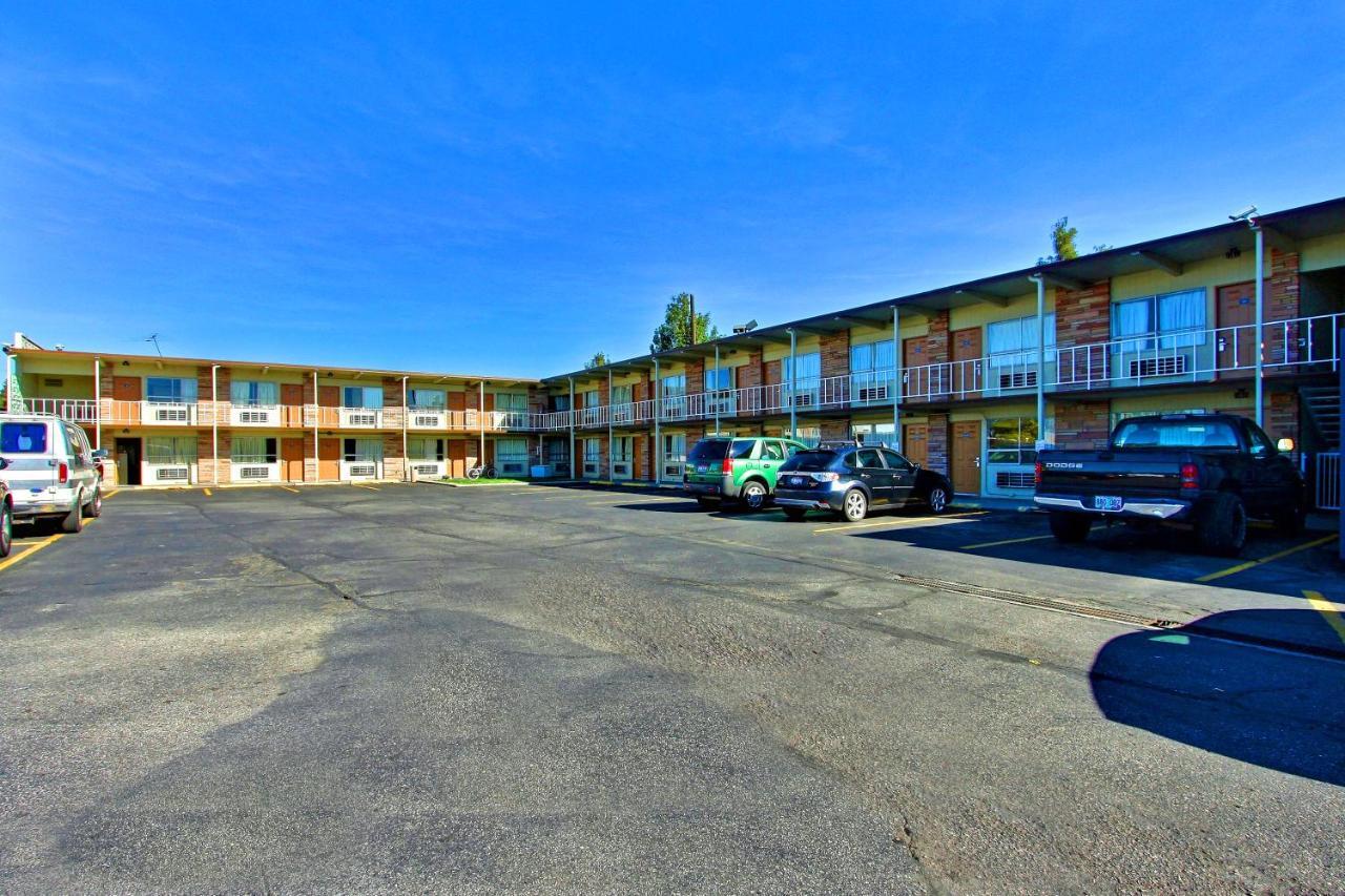 Budget Inn