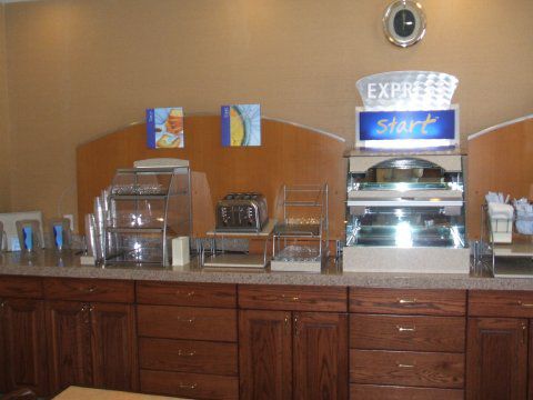 Hotel La Quinta By Wyndham Airport